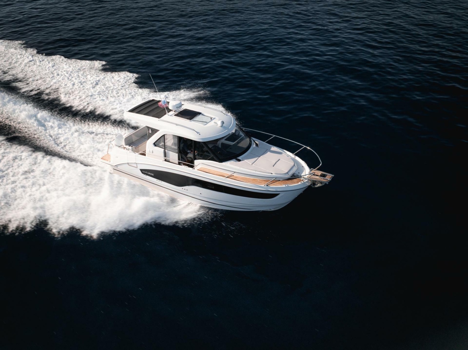 2027 Beneteau Antares 9