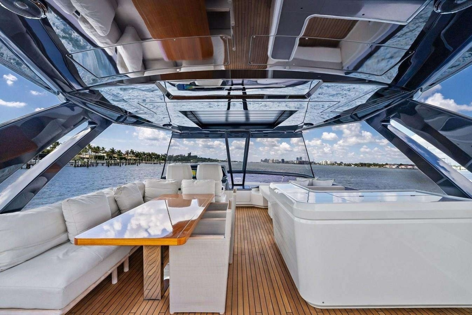 ALVEARE 78ft Ferretti Yachts Yacht For Sale