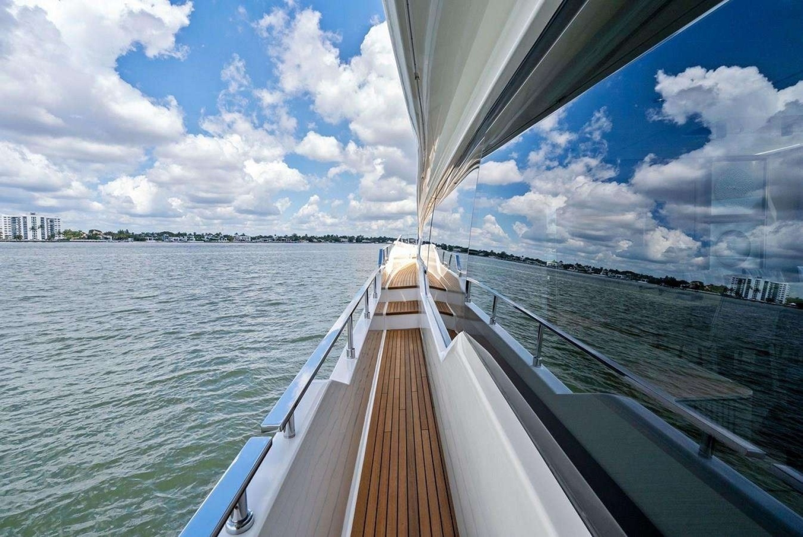 ALVEARE 78ft Ferretti Yachts Yacht For Sale