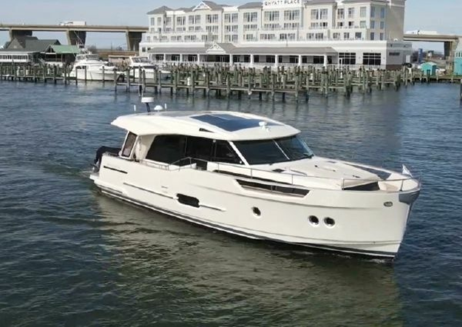 2019 Greenline 48 Coupe Hybrid
