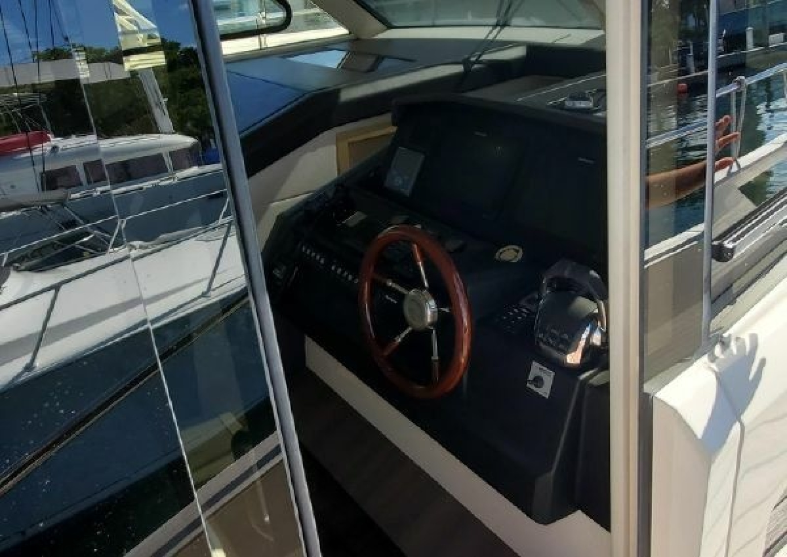 2019 Greenline 48 Coupe Hybrid