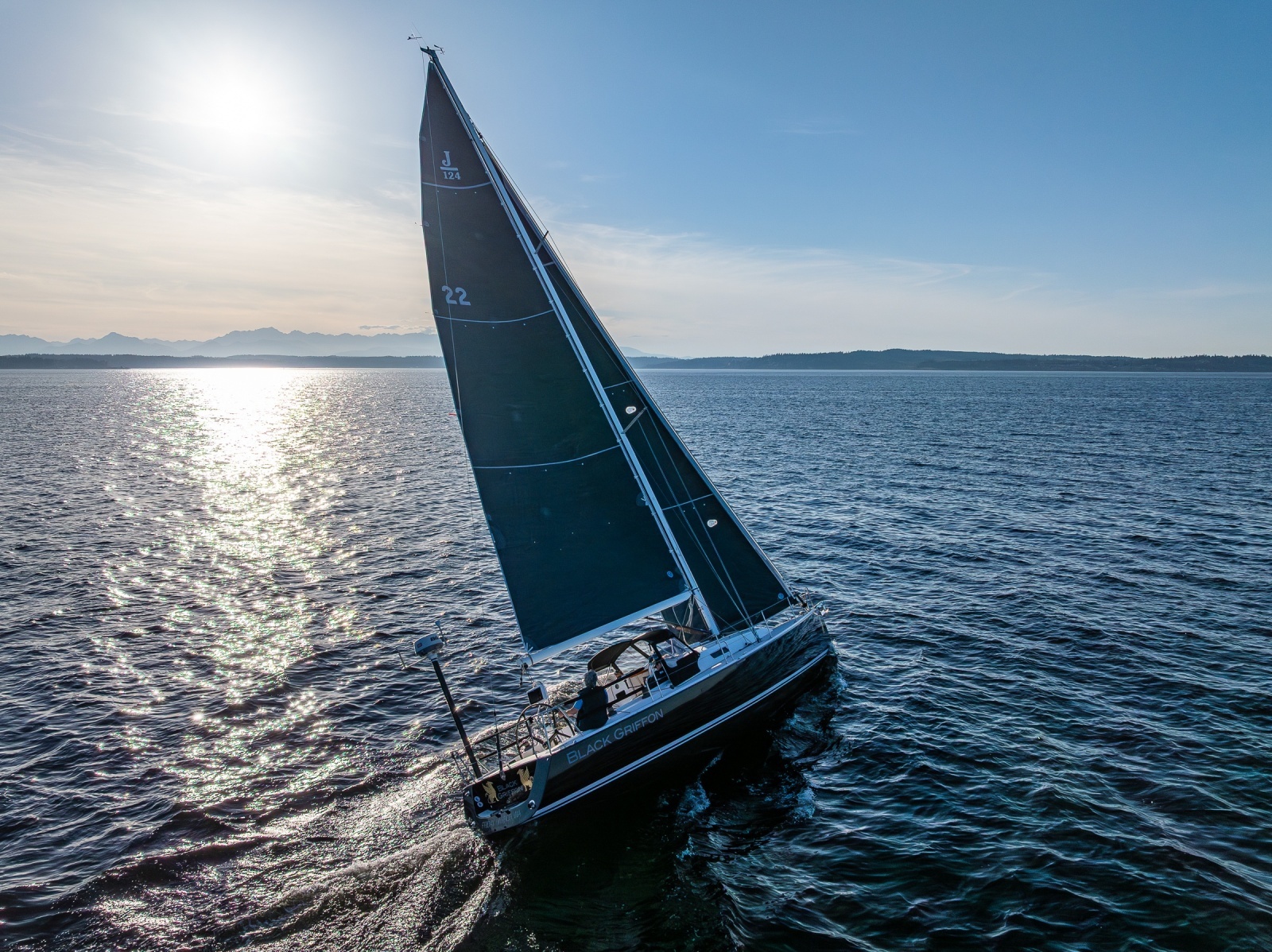 2007 J Boats 124