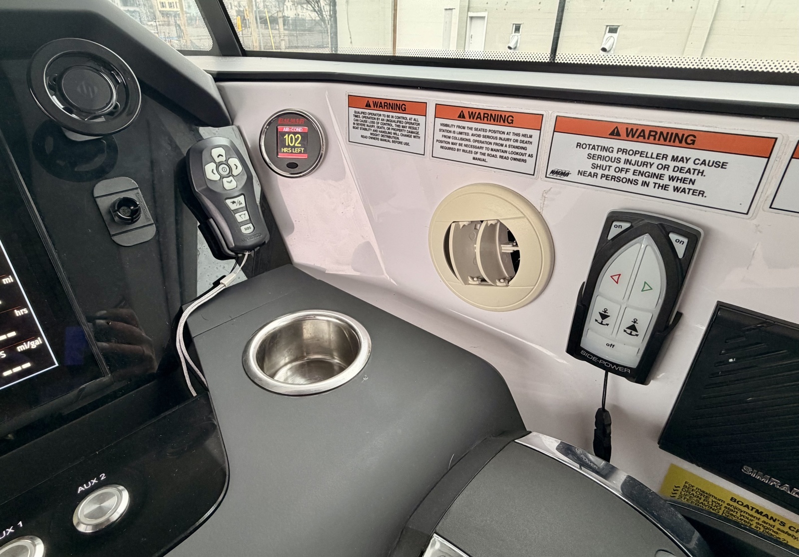 2021 Axopar 37 XC Cross Cabin