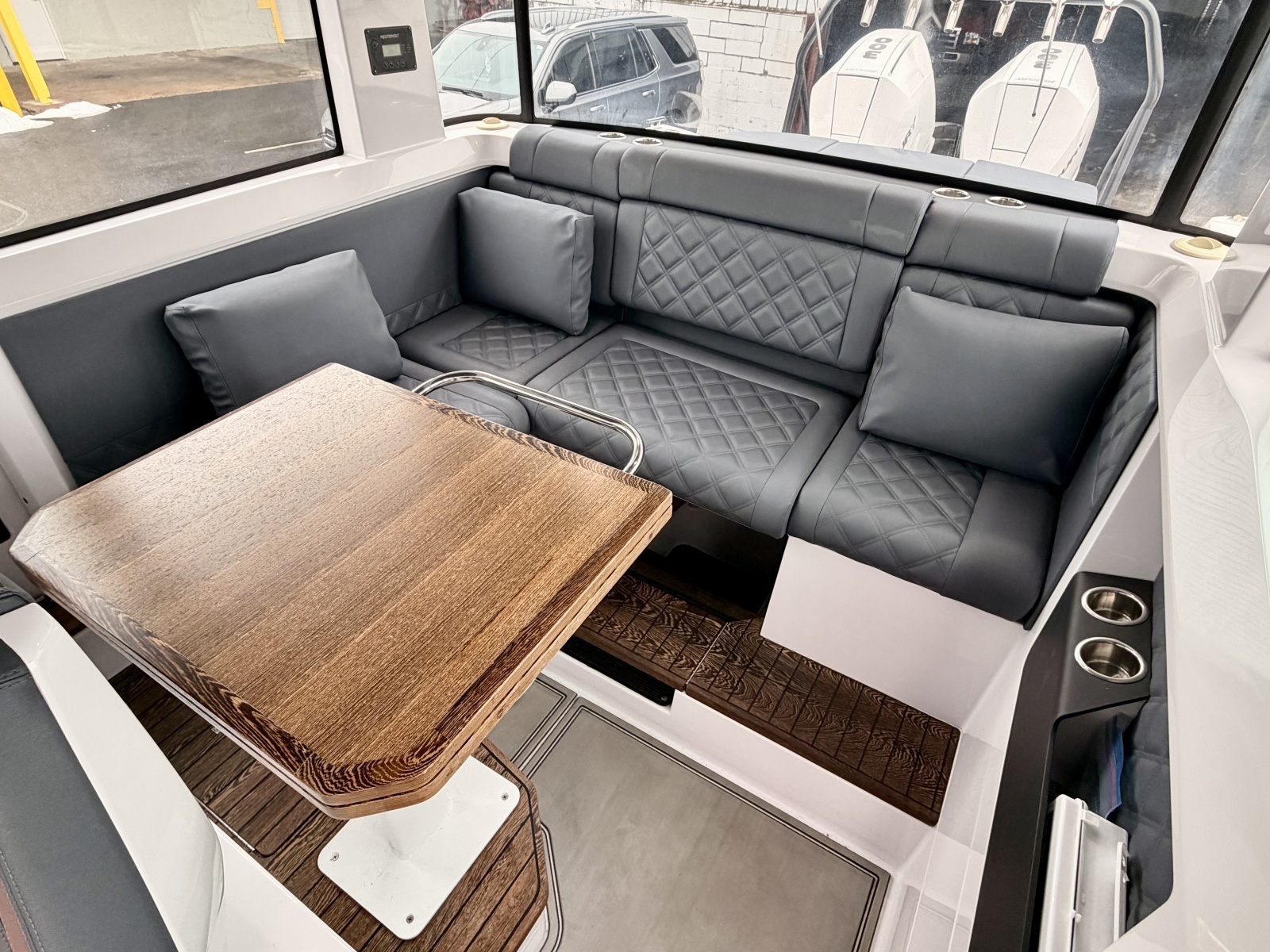 2021 Axopar 37 XC Cross Cabin