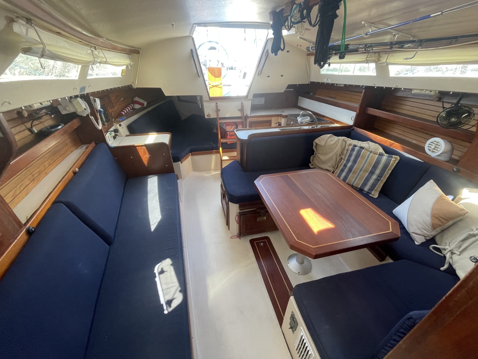 Kona 30ft Catalina Yacht For Sale
