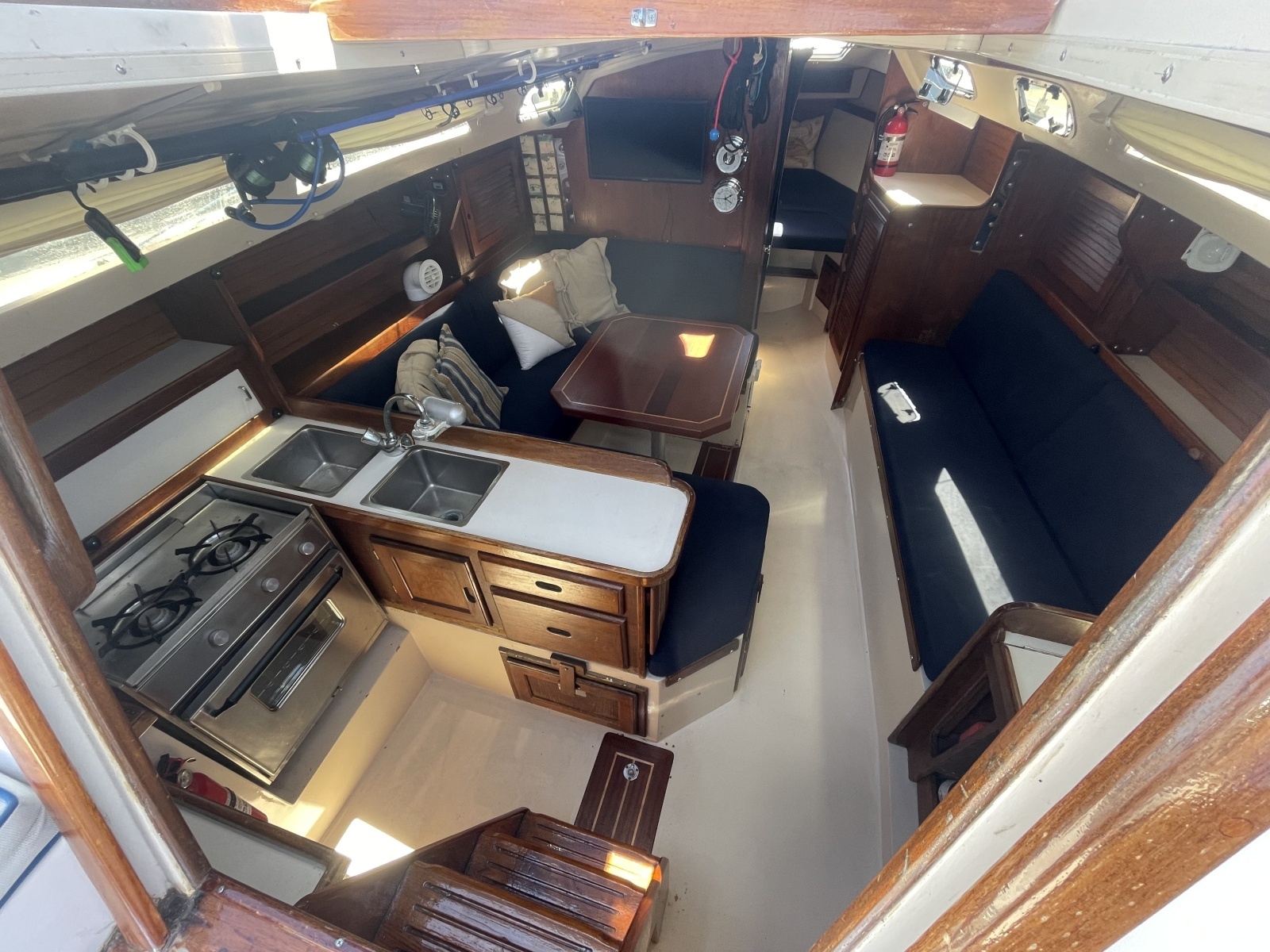 Kona 30ft Catalina Yacht For Sale