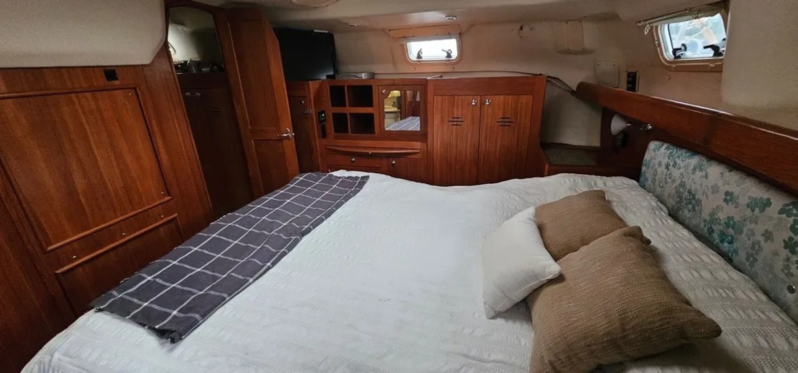 Teak Keel Ah 43ft Hunter Yacht For Sale