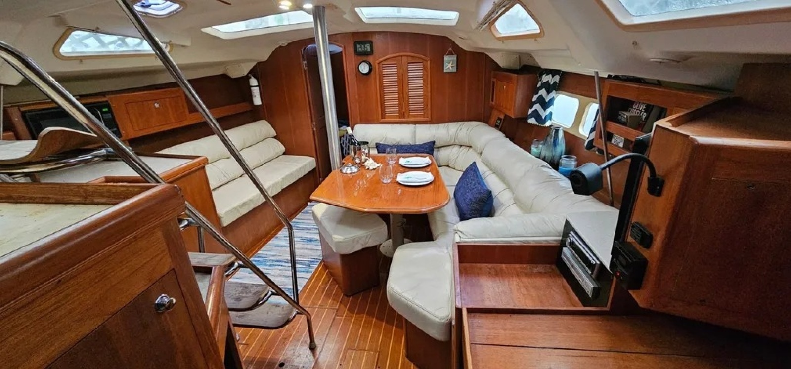 Teak Keel Ah 43ft Hunter Yacht For Sale