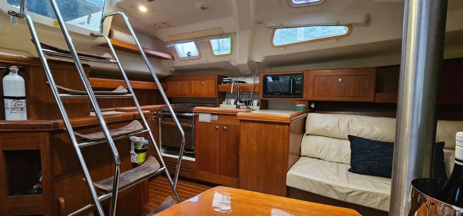 Teak Keel Ah 43ft Hunter Yacht For Sale