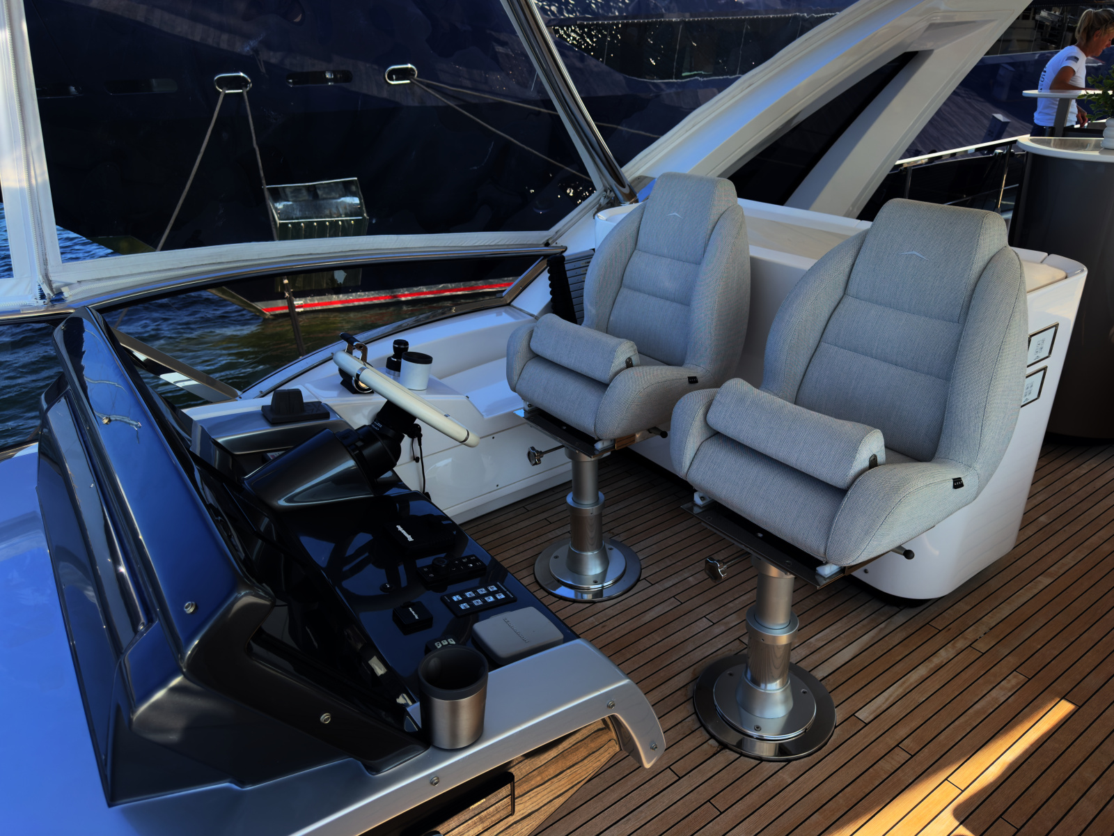 87' 2022 Azimut GRANDE 25M