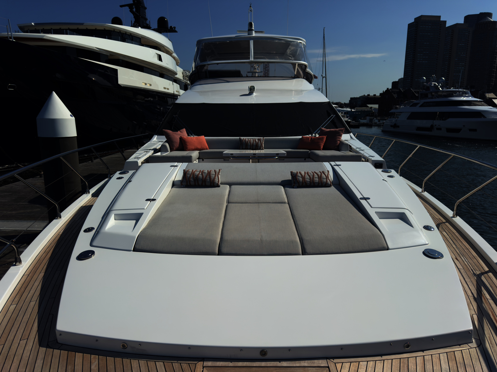 87' 2022 Azimut GRANDE 25M
