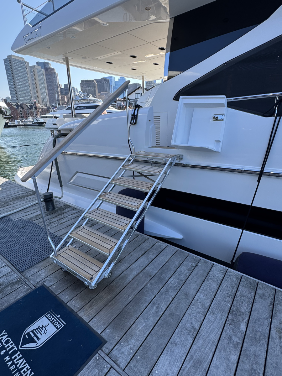 87' 2022 Azimut GRANDE 25M
