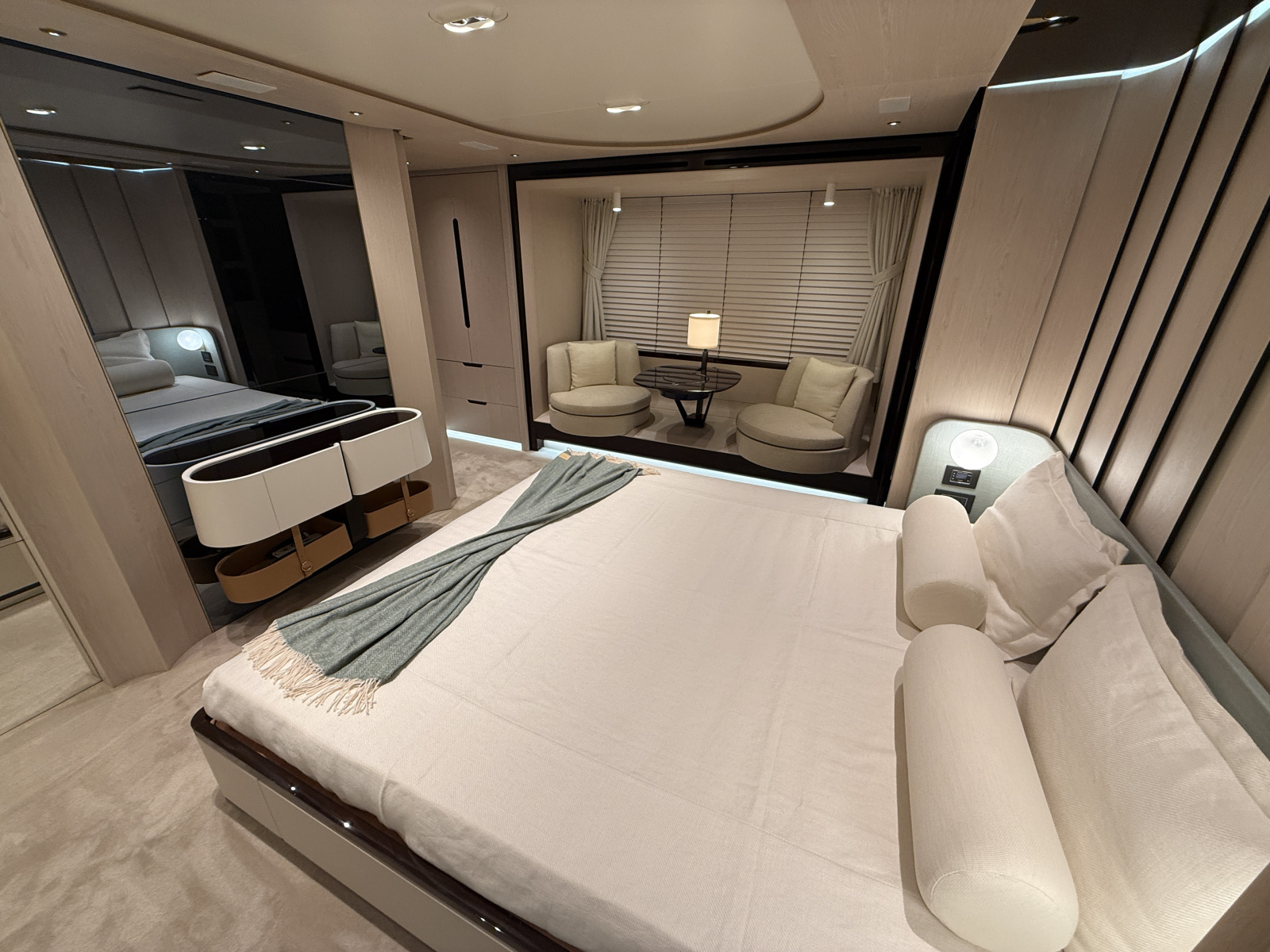 87' 2022 Azimut GRANDE 25M