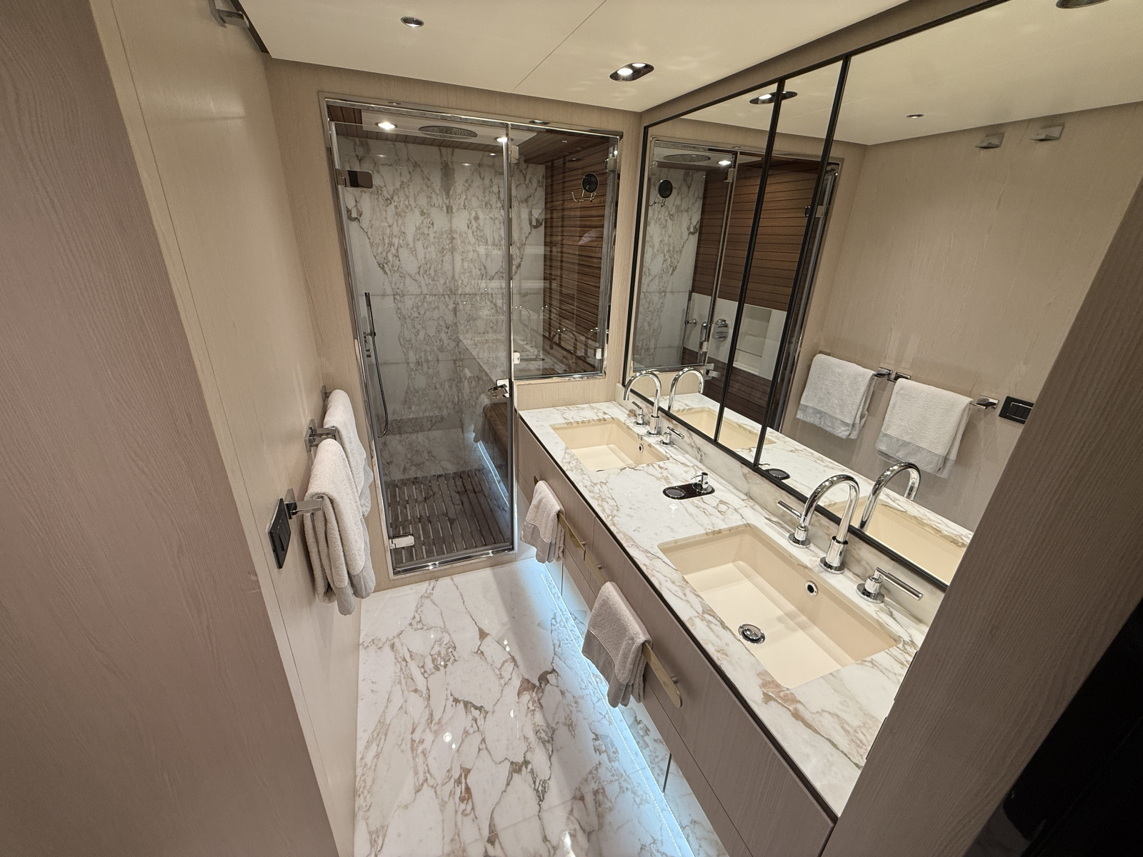 87' 2022 Azimut GRANDE 25M