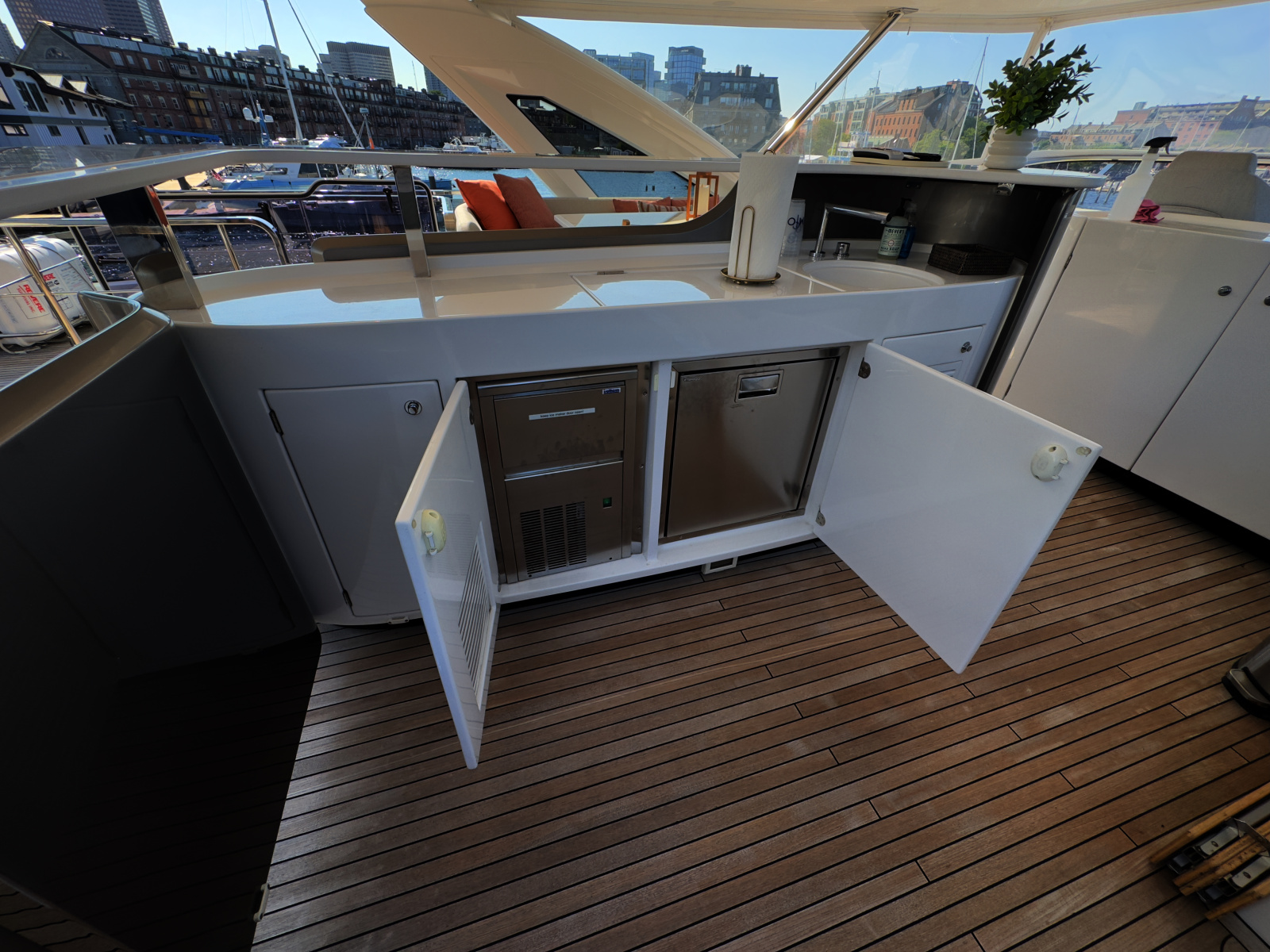 87' 2022 Azimut GRANDE 25M