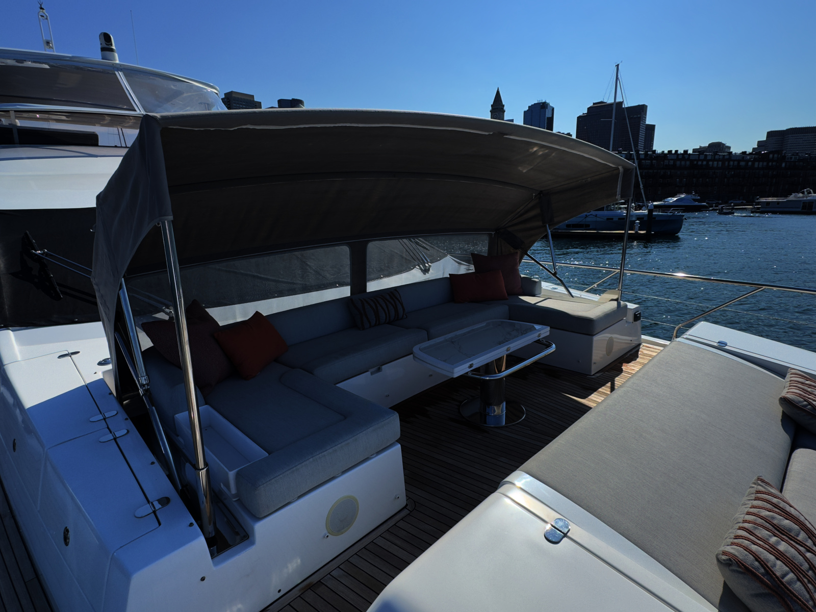 87' 2022 Azimut GRANDE 25M