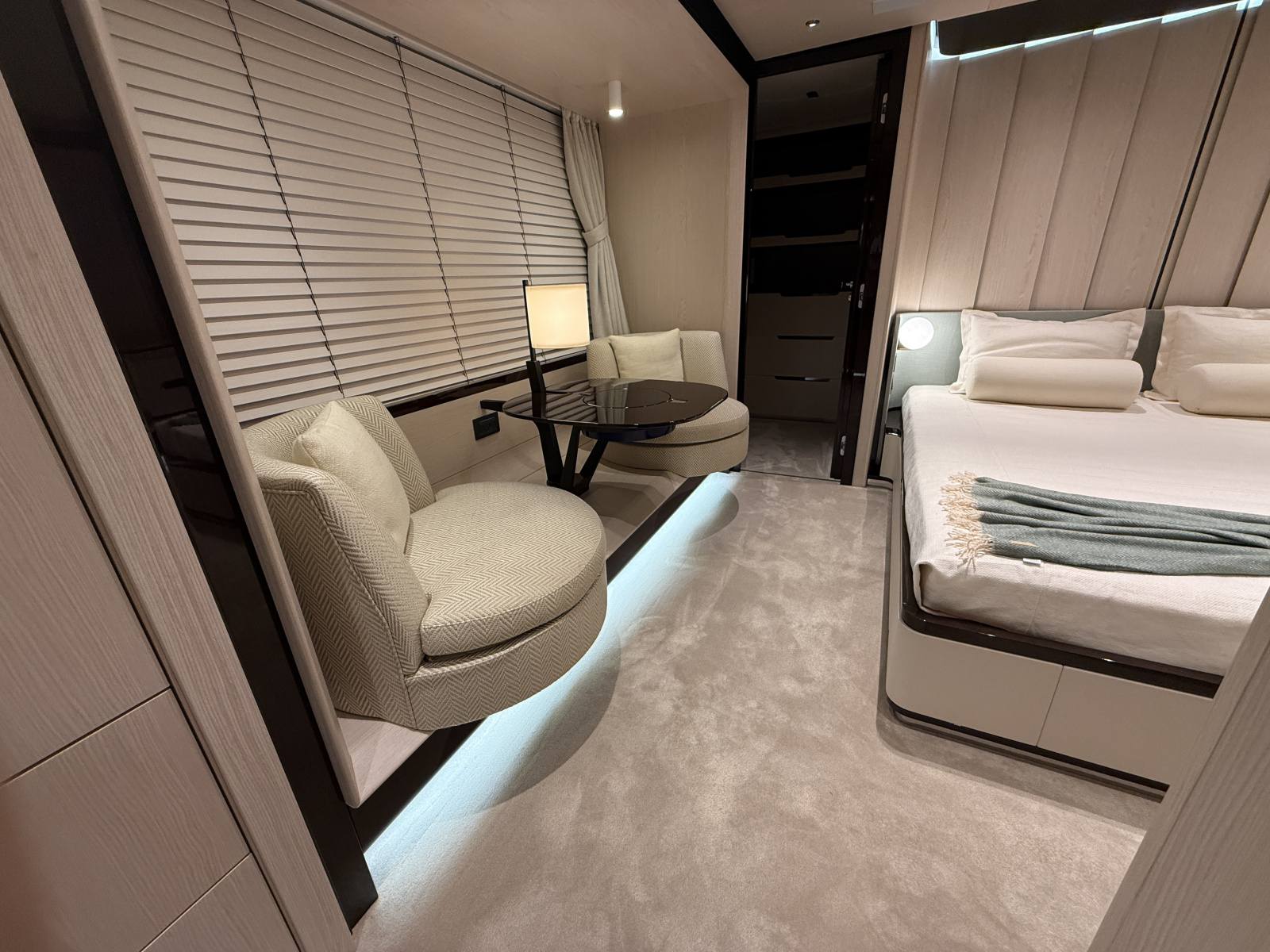 87' 2022 Azimut GRANDE 25M