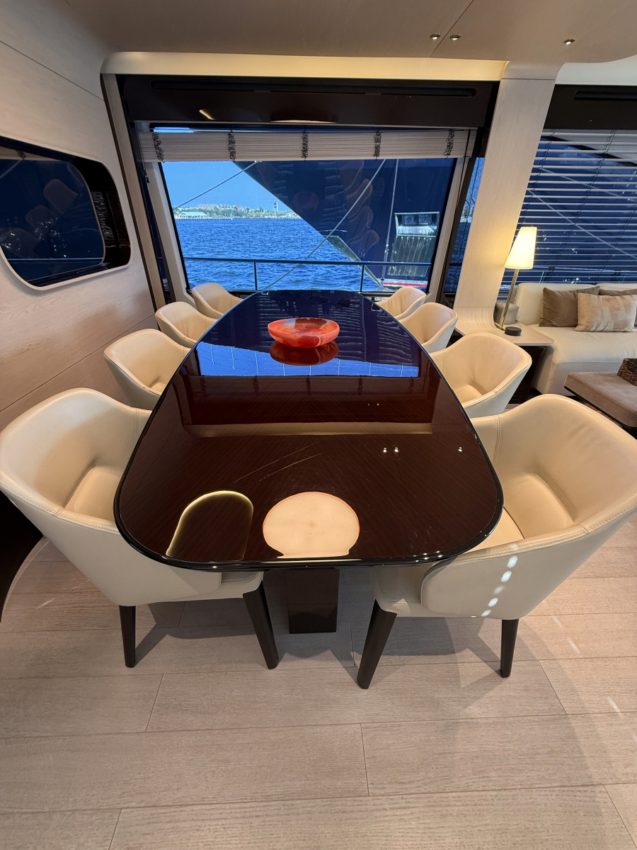 87' 2022 Azimut GRANDE 25M