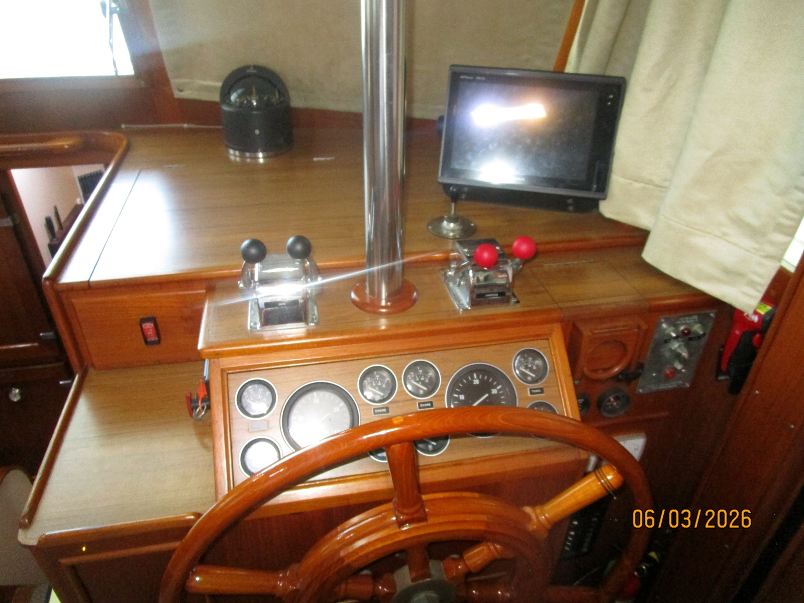 46' Grand Banks lower helm2