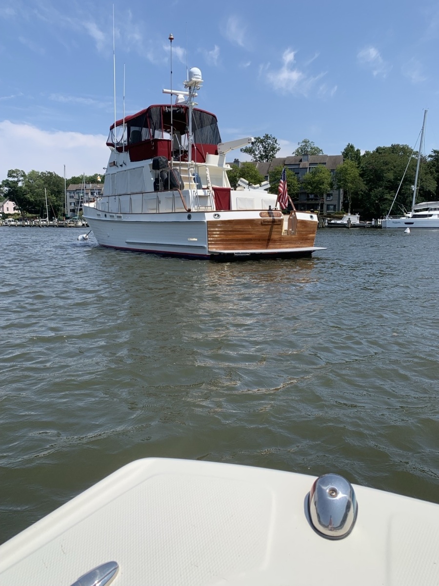 46' Grand Banks port aft profile1