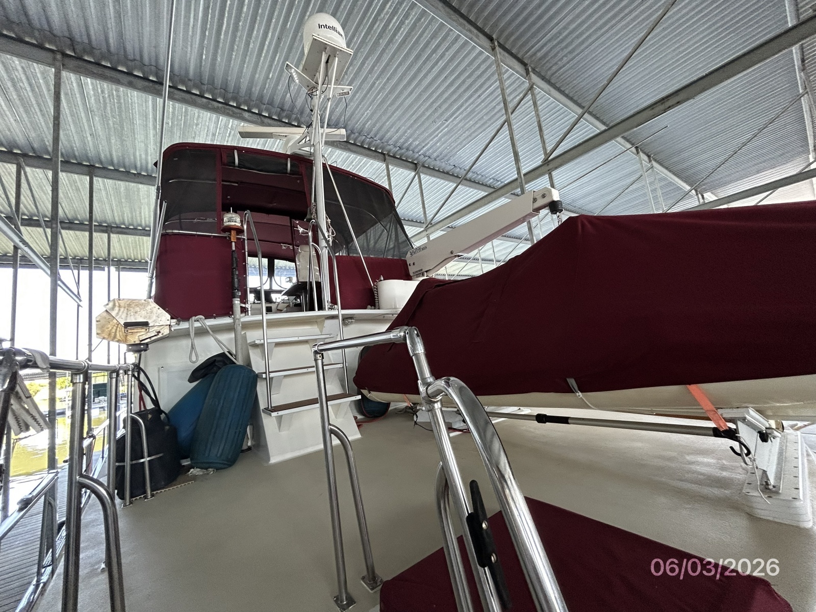 46' Grand Banks trunk cabin forward