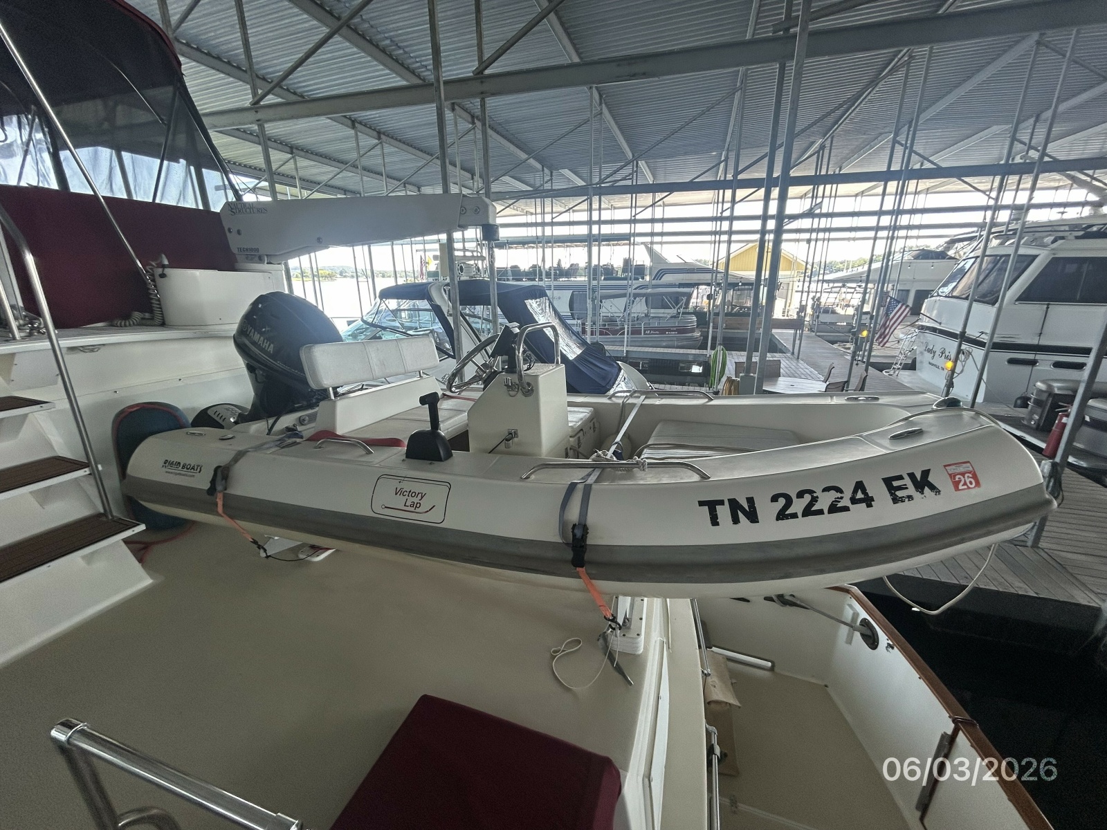 46' Grand Banks tender1