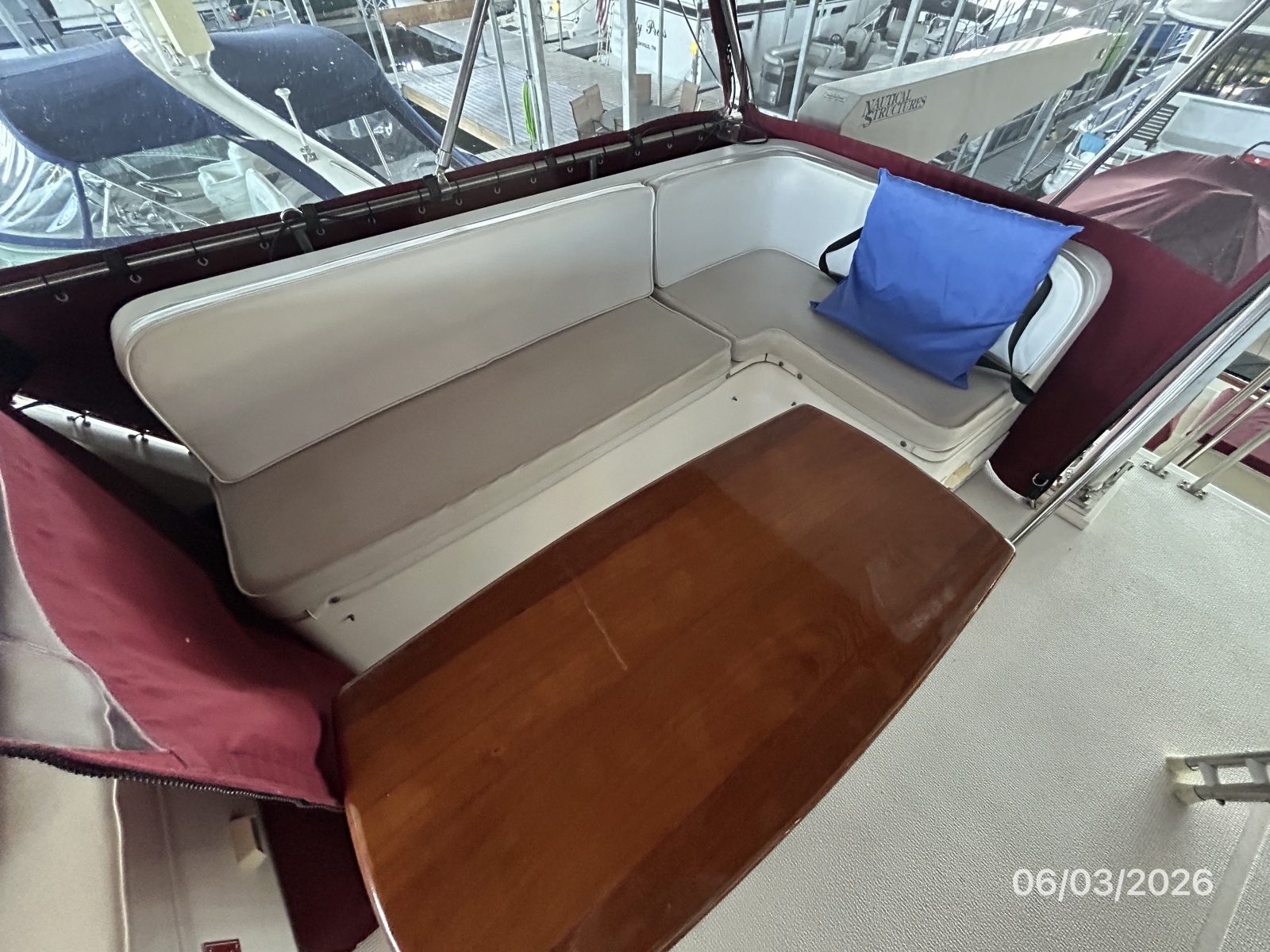 46' Grand Banks flybridge starboard aft seating2