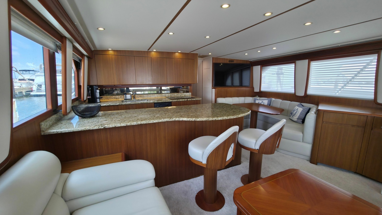 2010 Viking 64' Sportfish Convertible