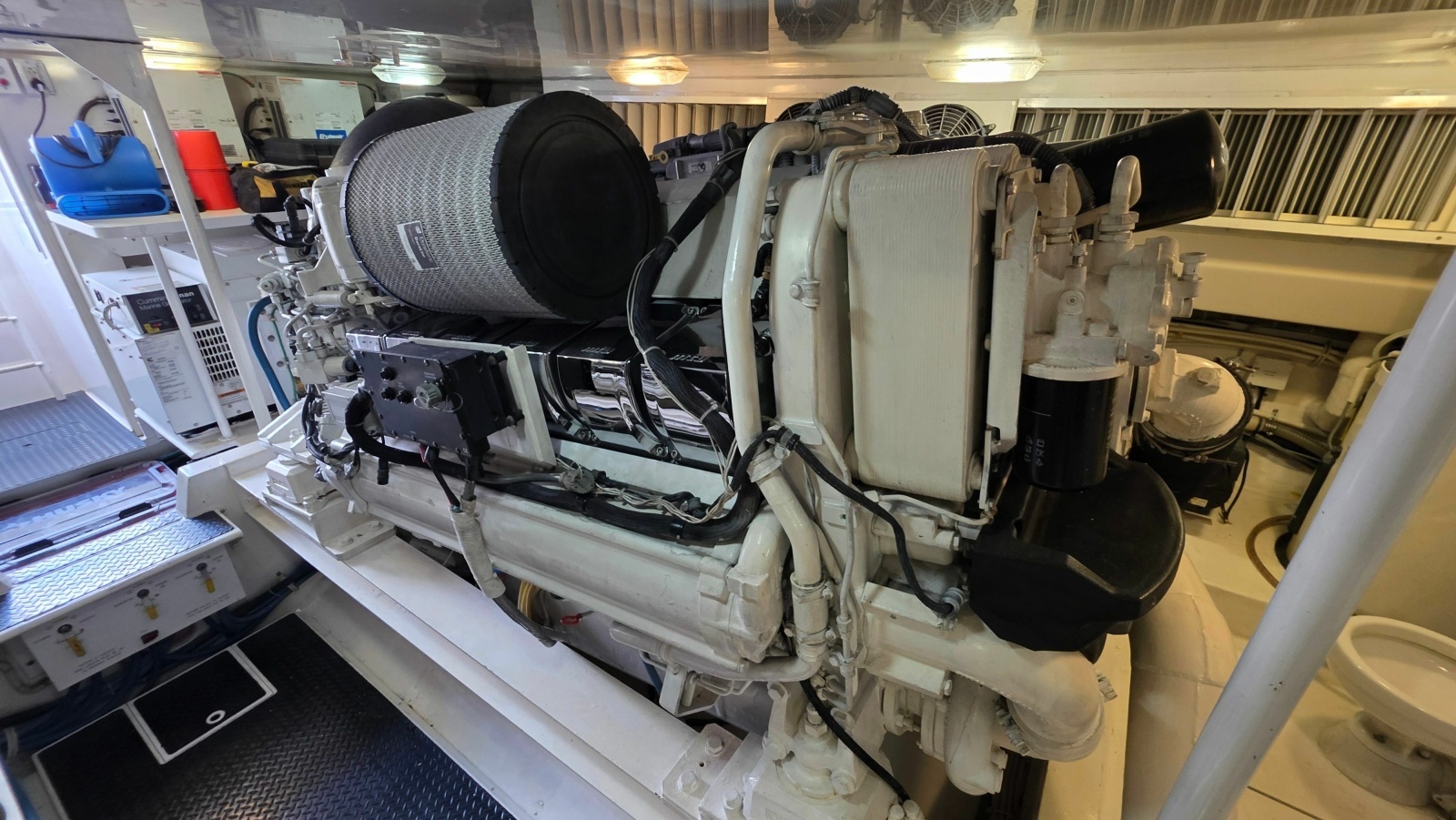 2010 Viking 64' Sportfish Convertible