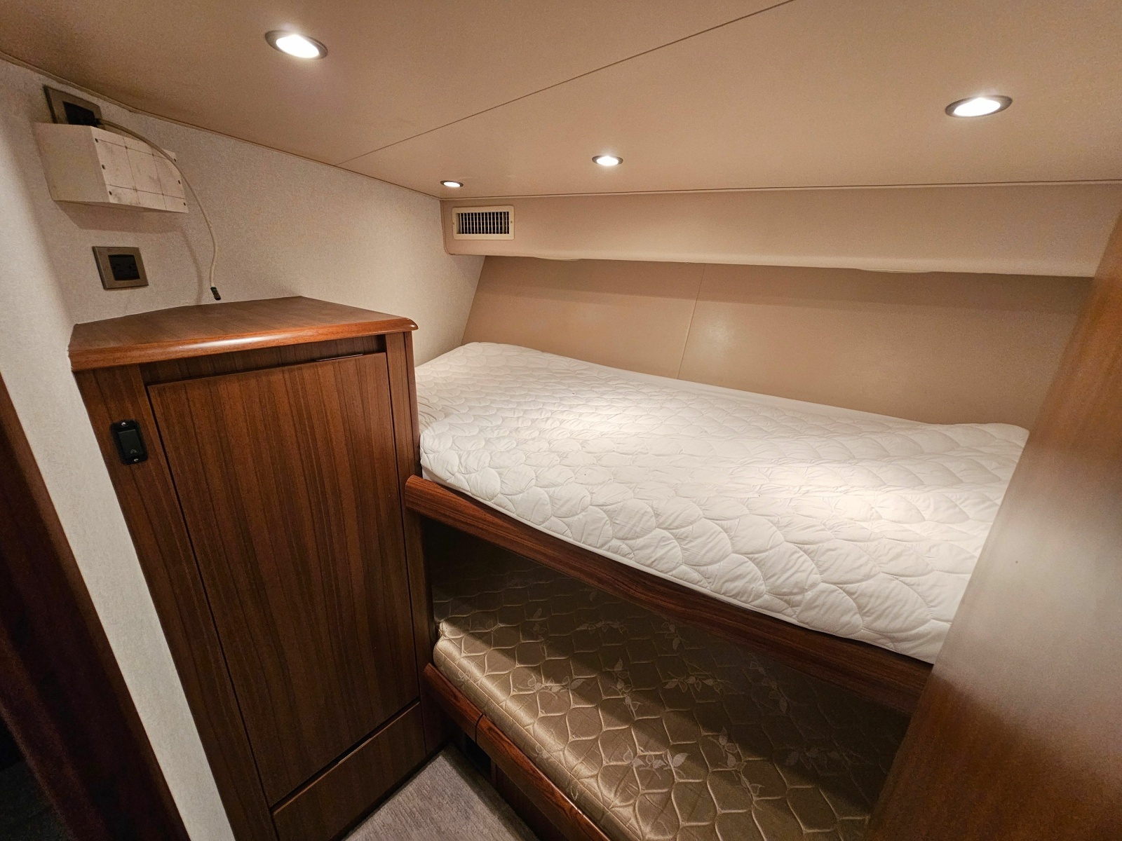 2010 Viking 64' Sportfish Convertible