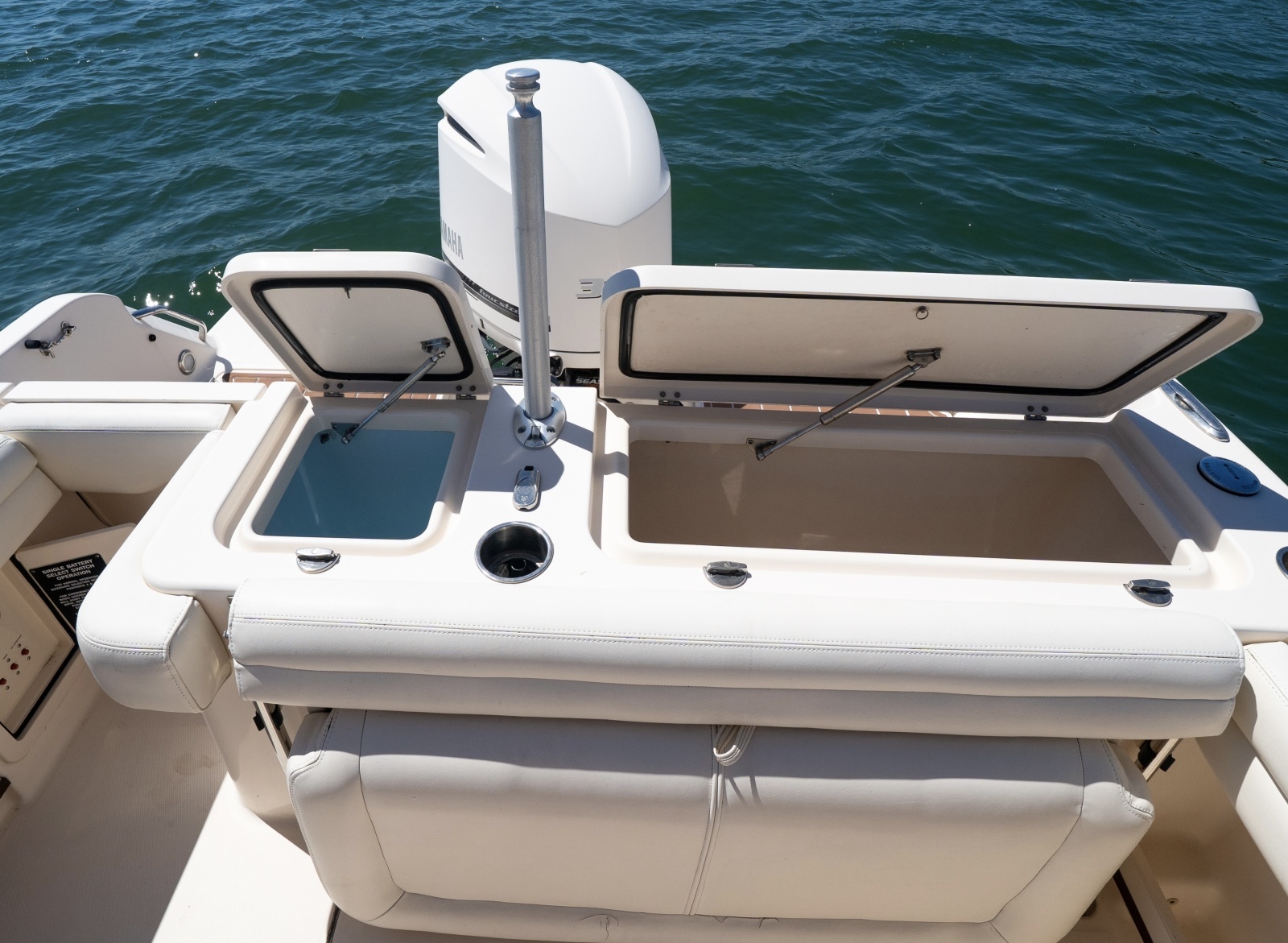 23ft Grady White Yacht For Sale