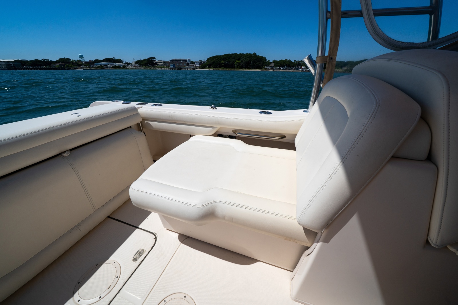 2017 Grady-White 235 Freedom