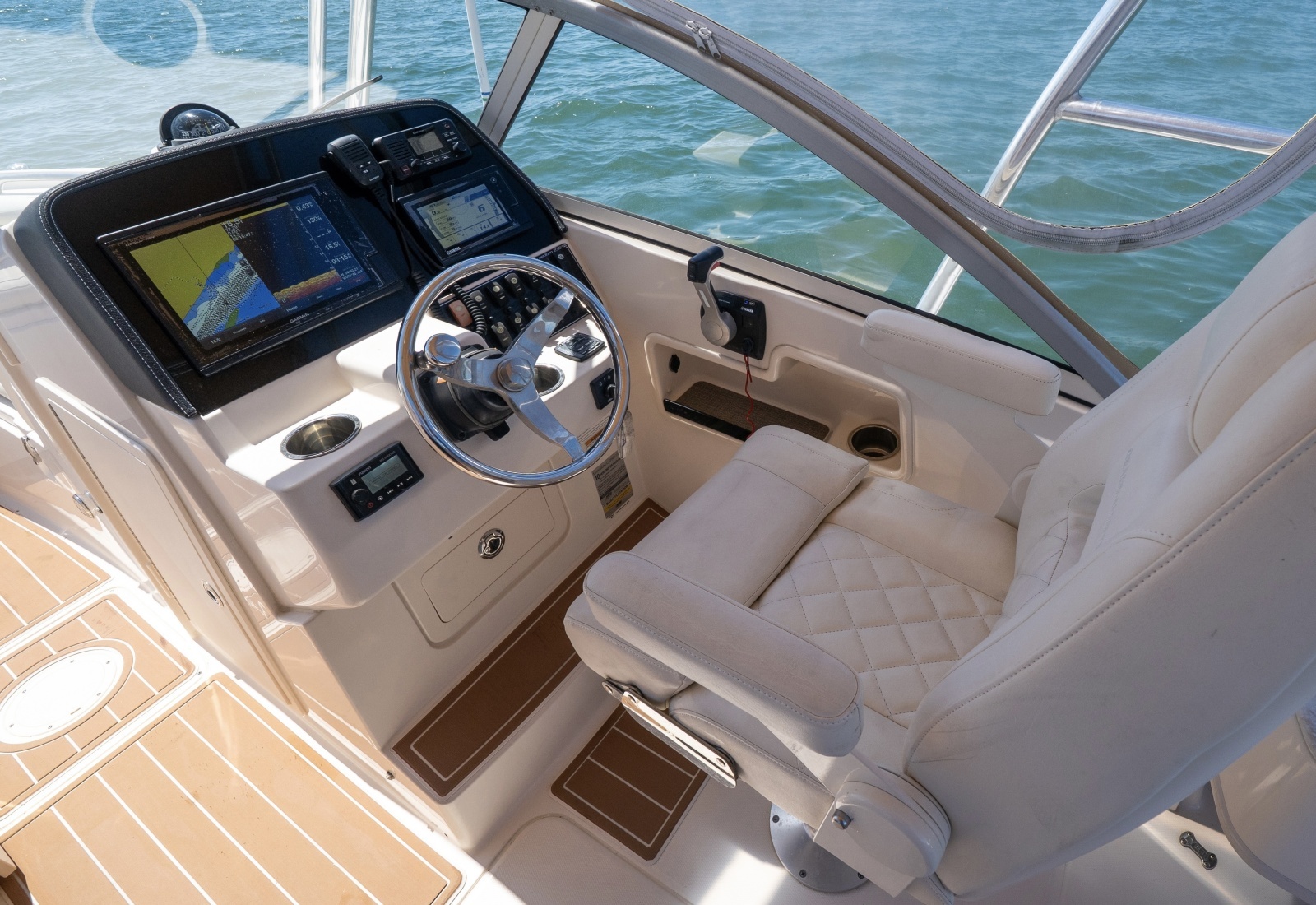 23ft Grady White Yacht For Sale
