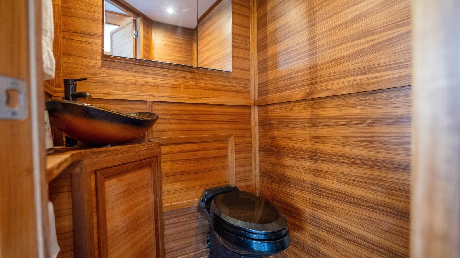 Ocean I 98ft Hargrave Yacht For Sale