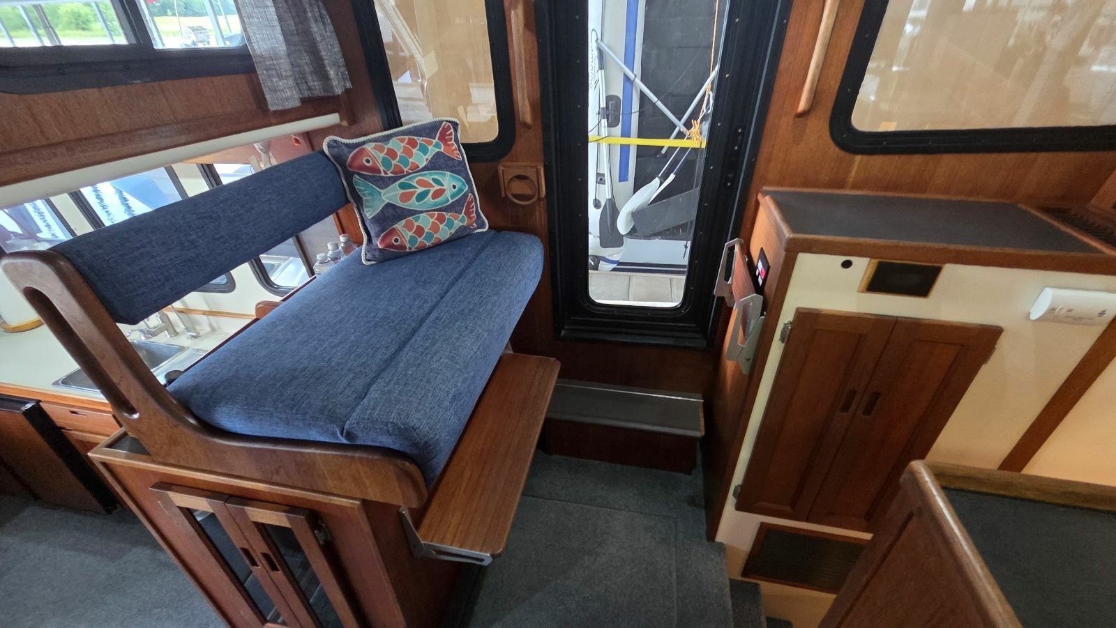41 Pilothouse