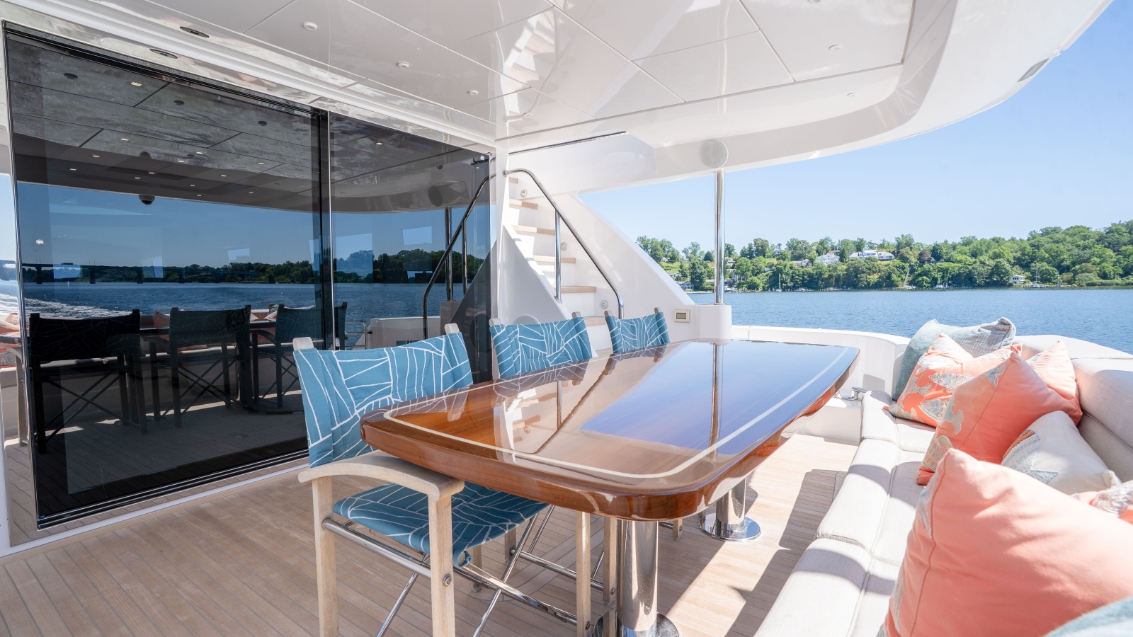 2021 Hatteras M75 Panacera