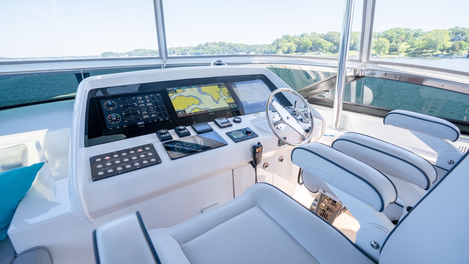 2021 Hatteras M75 Panacera