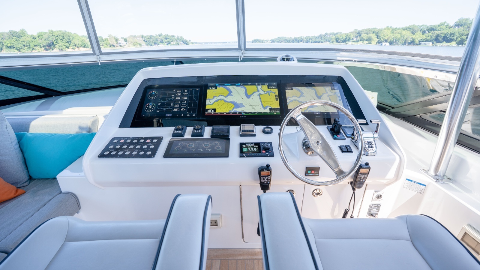 2021 Hatteras M75 Panacera