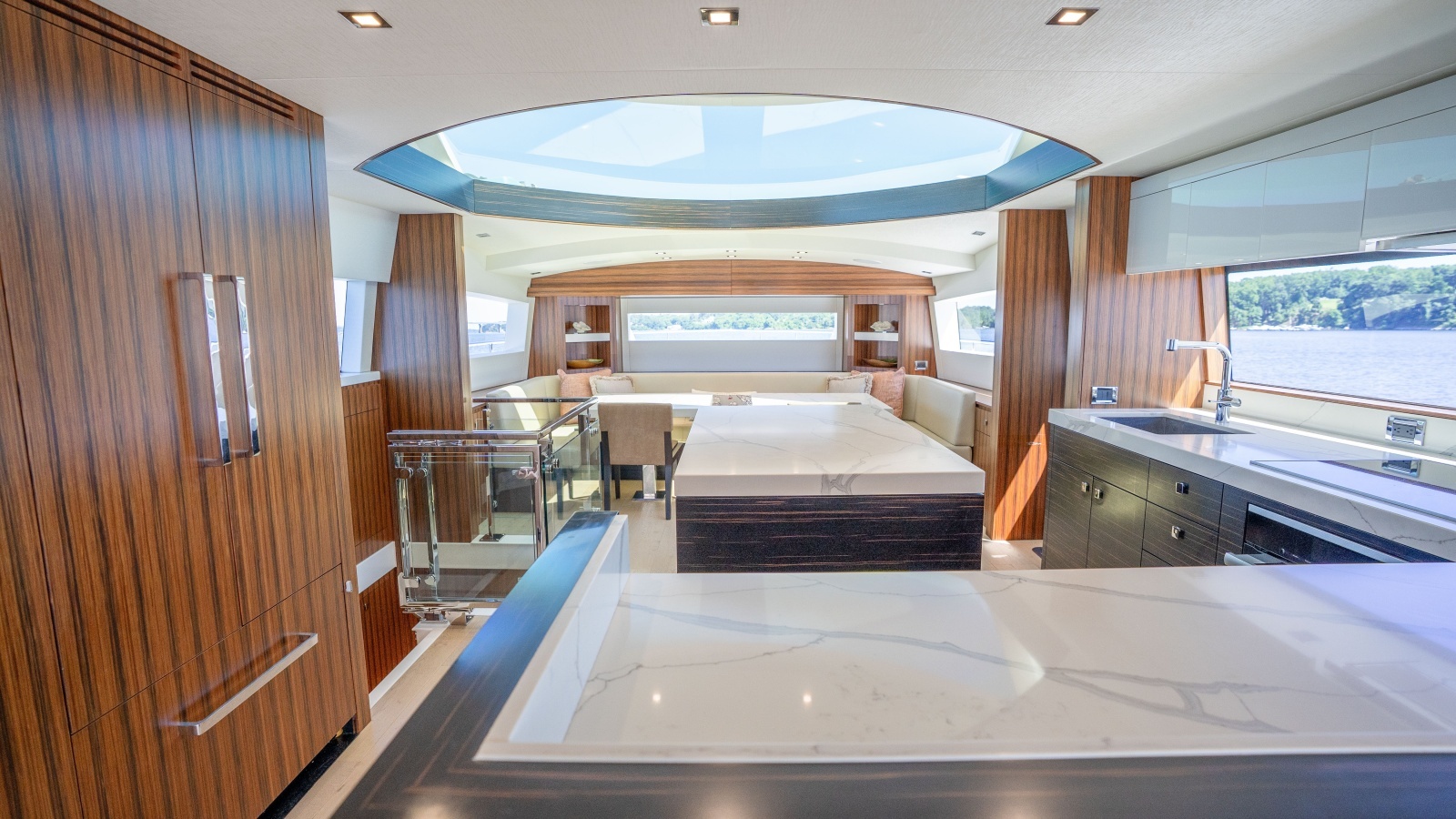 2021 Hatteras M75 Panacera