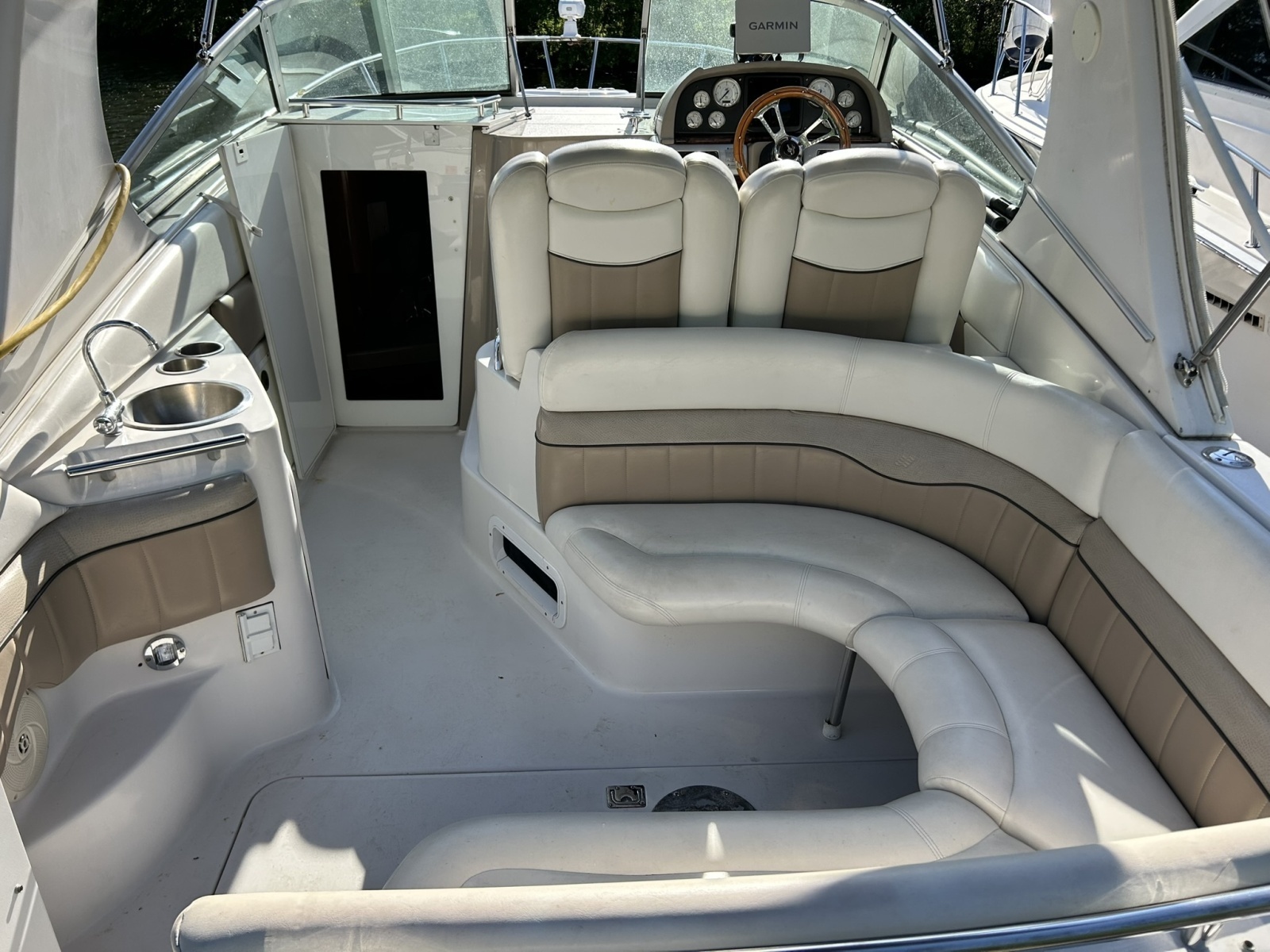28ft Four Winns Yacht For Sale