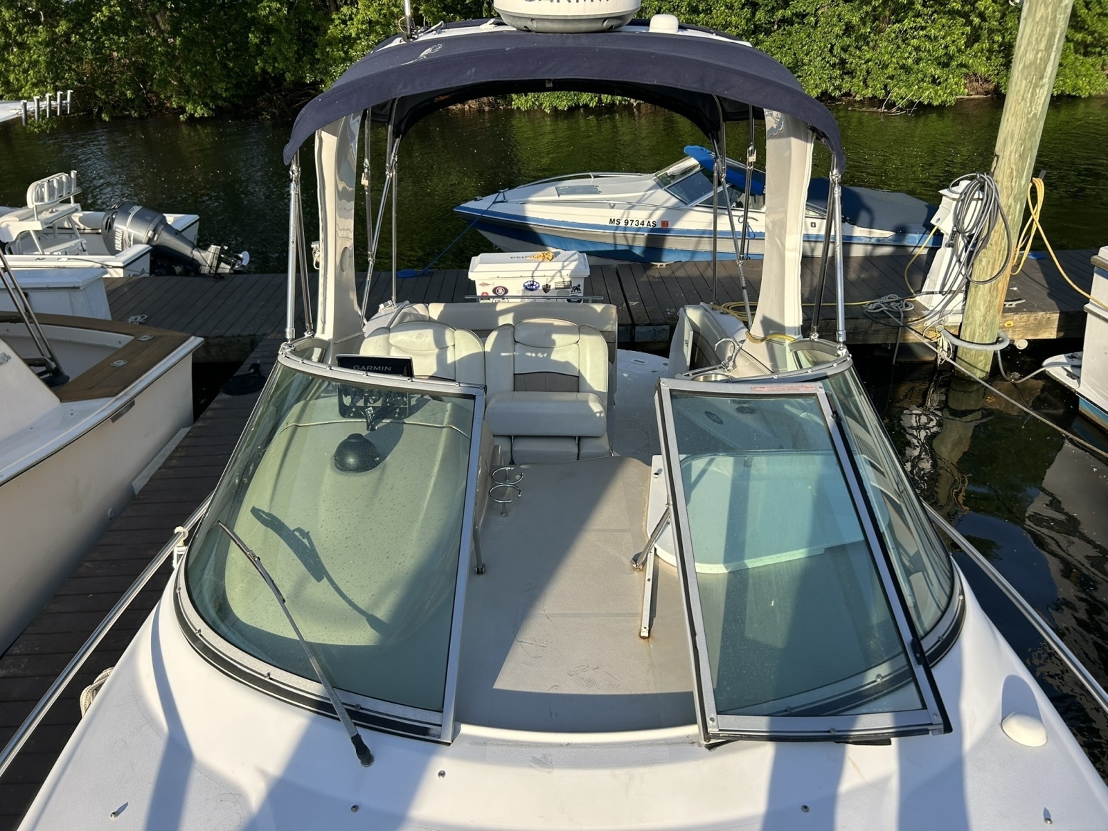 28ft Four Winns Yacht For Sale
