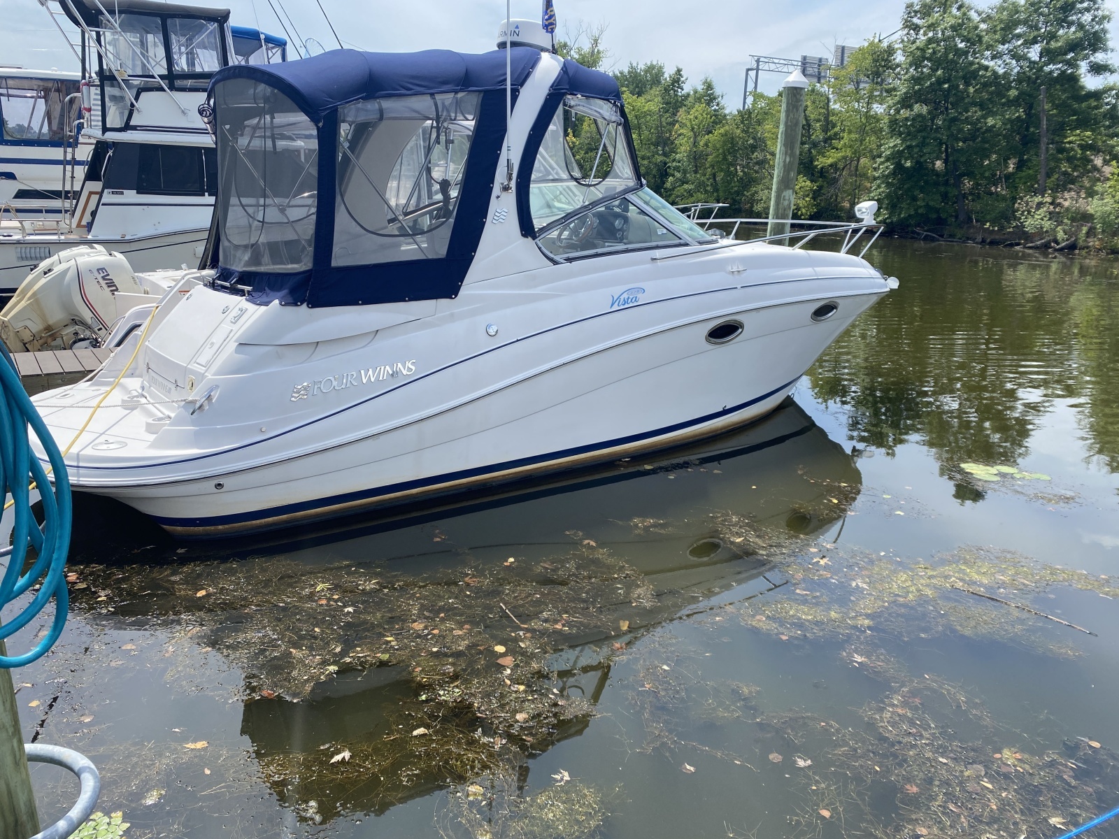 28ft Four Winns Yacht For Sale
