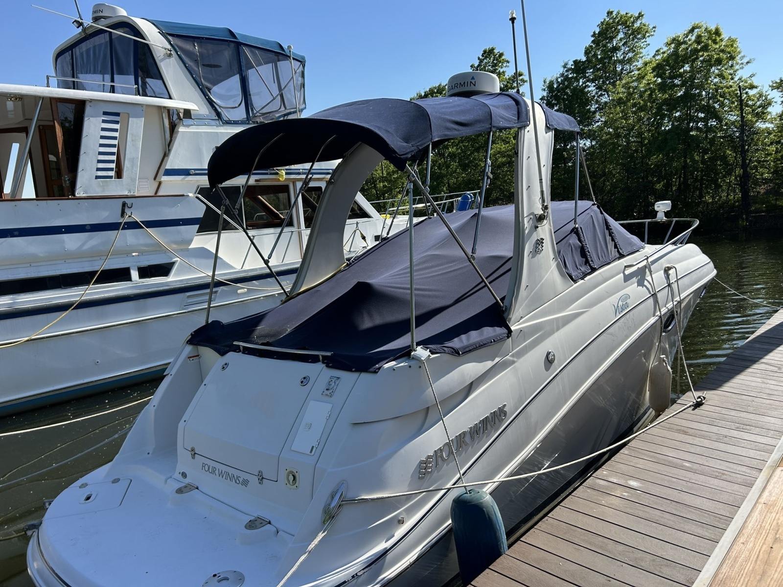 28ft Four Winns Yacht For Sale