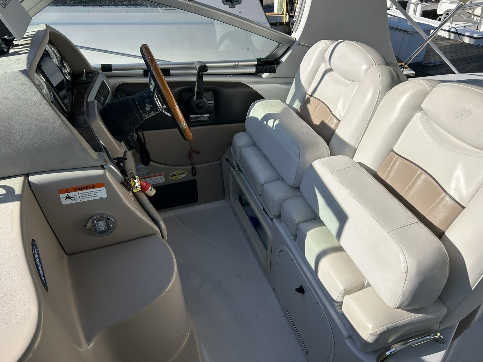 28ft Four Winns Yacht For Sale
