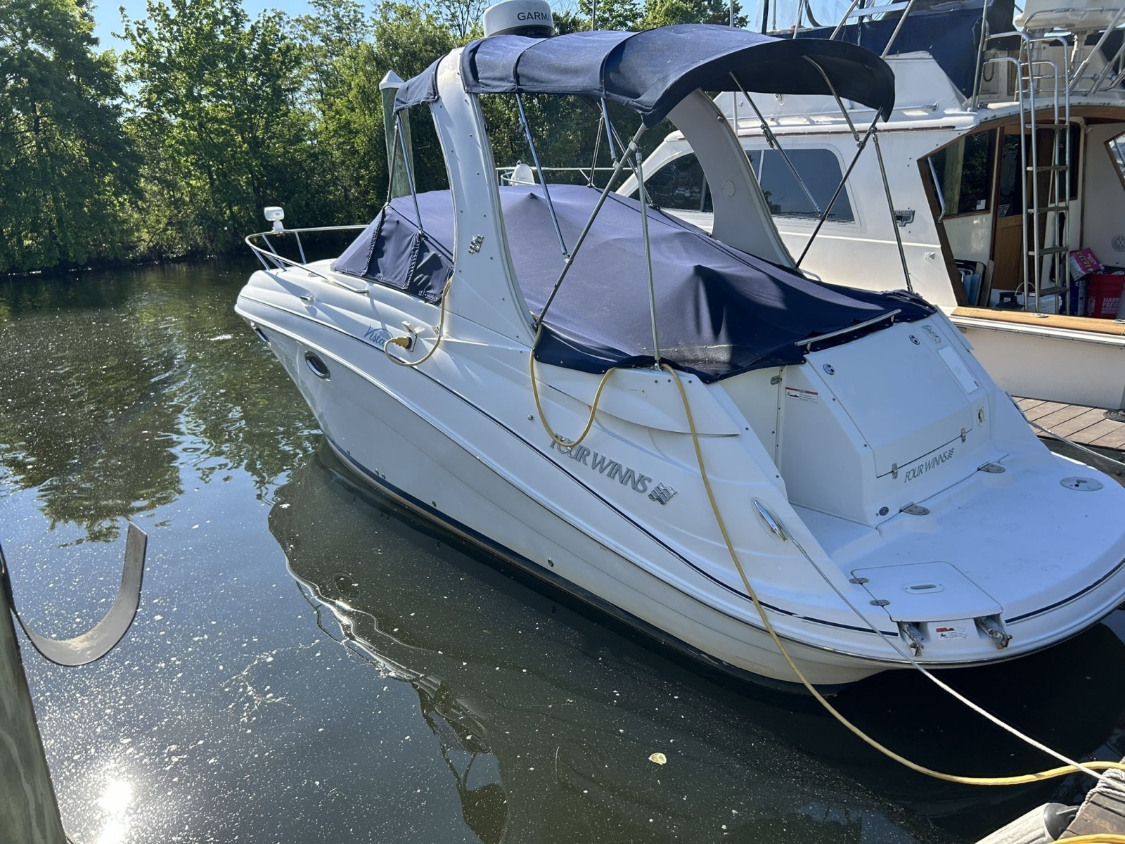 28ft Four Winns Yacht For Sale