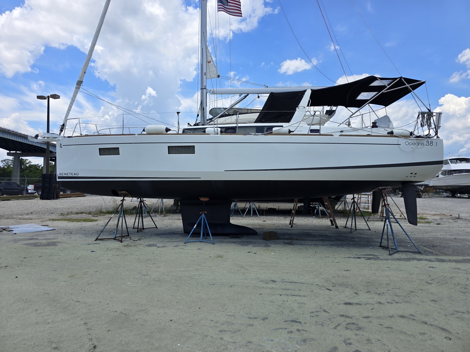 2023 Beneteau 38.1