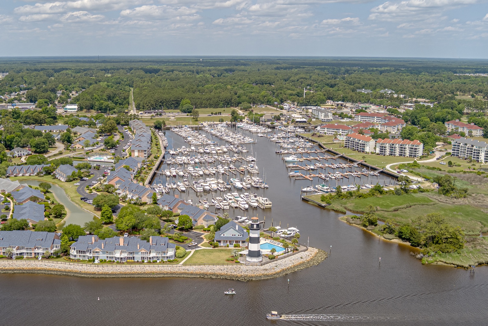 2023 Beneteau 38.1