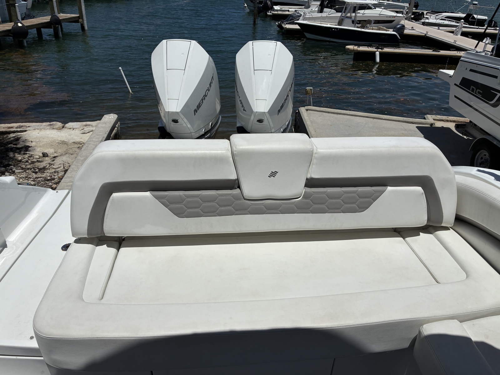 30' 2020 Four Winns H290 OB