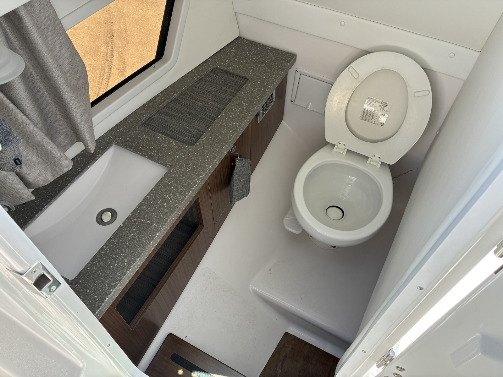 30' 2020 Four Winns H290 OB