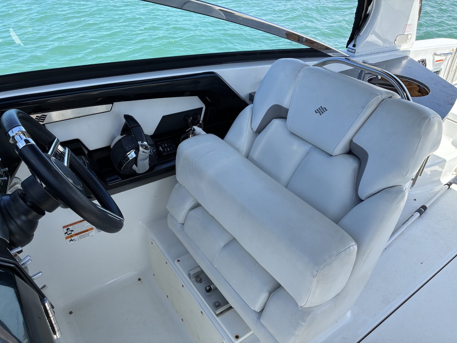 30' 2020 Four Winns H290 OB